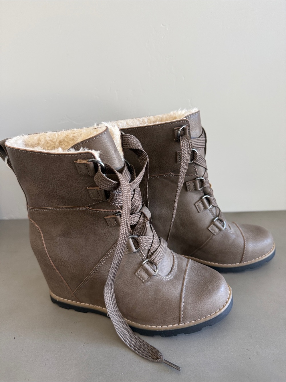 NWOT Universal Thread Taupe Wedge Lace-Up Ankle Boots